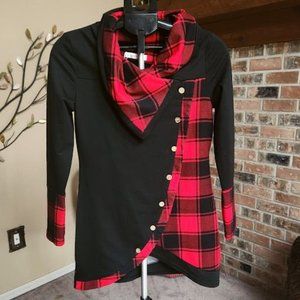NWOT Dressfo black / red plaid cowl neck tunic top sz 6